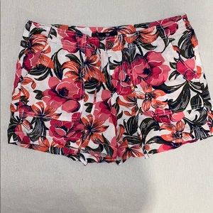 Gap floral shorts